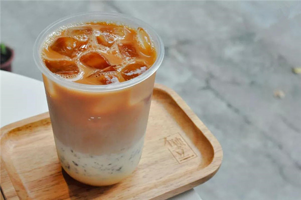 创业做奶茶行业怎么样?三大加盟优势值得选择