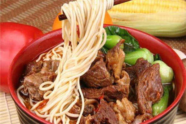 牛肉面加盟店适合开在哪儿？牛肉面店的利润收入如何？