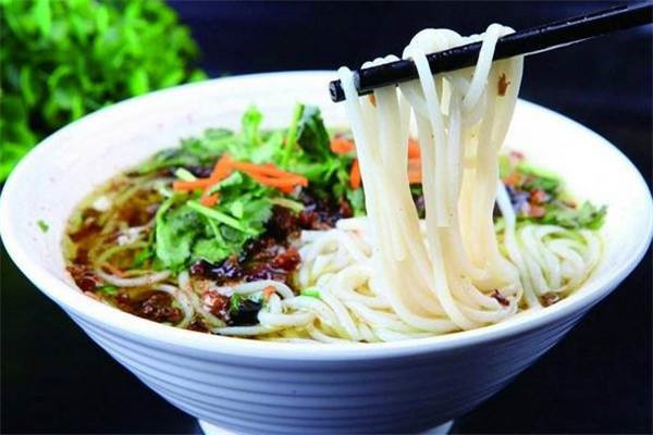 开家桂林米粉加盟店需要多少钱?米粉适合什么人吃?