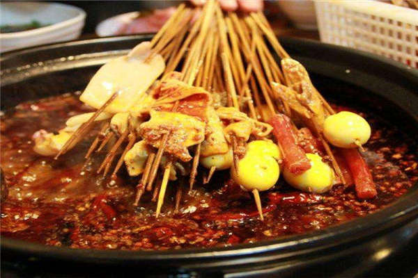 串串香开在什么地方好?什么地方才能让串串香店更快速赚钱?