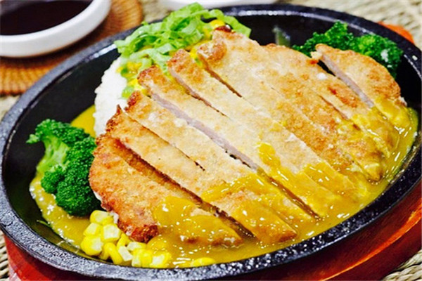 开一个炸鸡店的成本要多少?这几点开支都必不可少