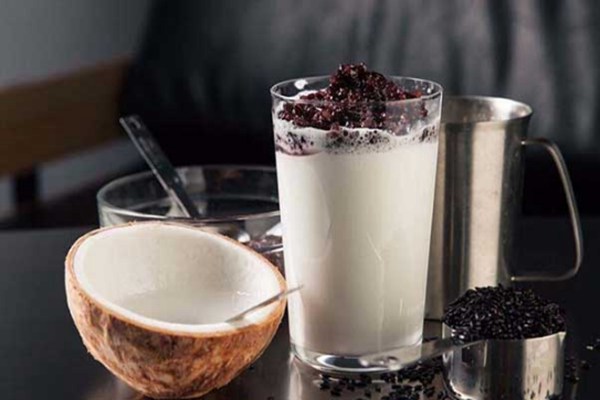 加盟奶茶店需要什么流程？开一家奶茶店的加盟费用一般是多少？