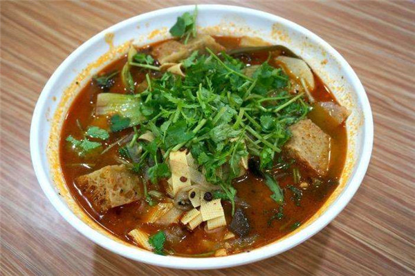 为什么麻辣烫不赚钱？选址应该选在哪？