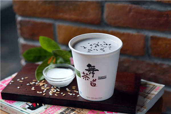 选择舞茶道奶茶加盟会怎么样?