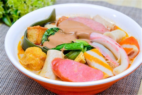 加盟个麻辣烫店多少钱?学校适合开一家麻辣烫店吗?