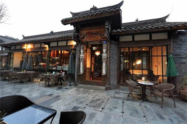 开家宽窄巷子火锅店赚钱吗?轻轻松松月入几万元