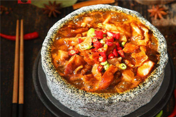 泡泡鸡加盟费是多少?投资一家泡泡鸡店回本快吗?