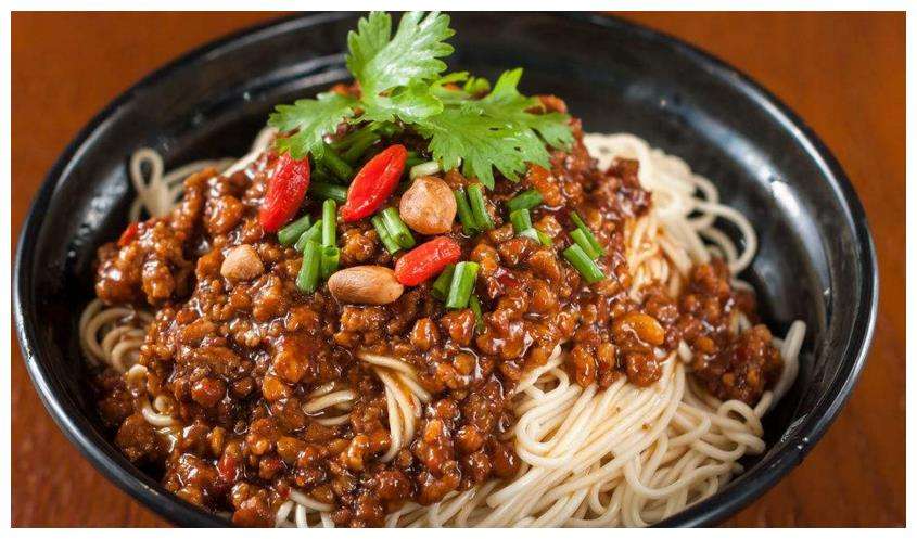 老北京炸酱面加盟怎么样?开面食店挣钱吗?