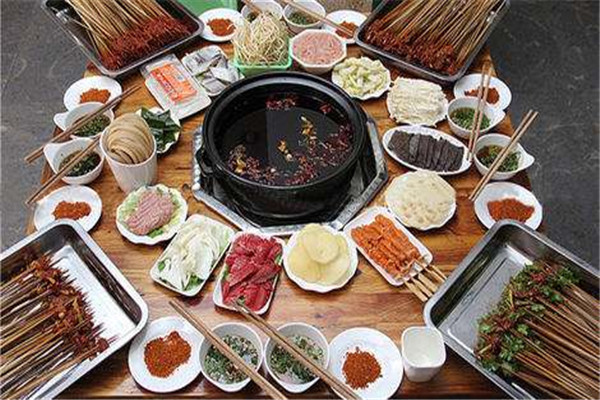开串串店成本大概多少钱？串串店的回本时间需要多久？