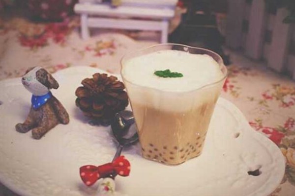 哪个品牌的奶茶加盟费便宜，对于加盟商又怎么样