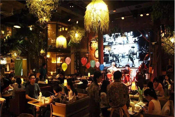 选择音乐餐厅加盟怎么样?有钱赚吗?