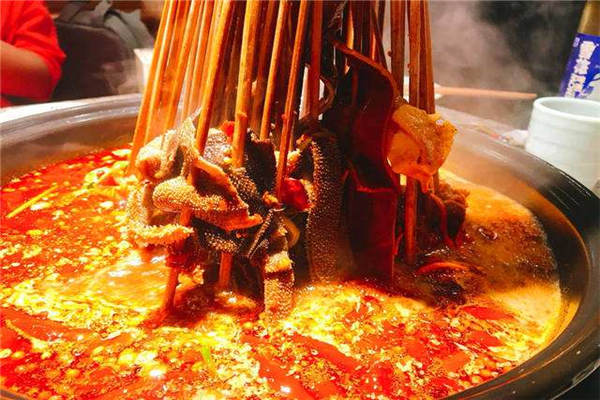 加盟串串火锅挣钱吗?2020年开个串串火锅店怎么样?