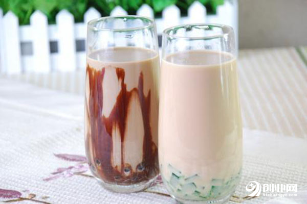 茶理一世奶茶加盟费高吗，费用大概范围是多少？