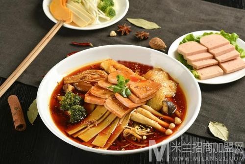 王老五麻辣烫加盟