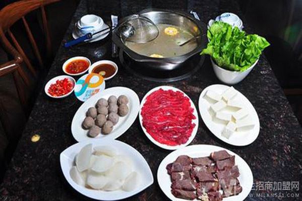 皇潮牛肉火锅城加盟