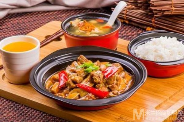 岭南一品煲仔饭加盟