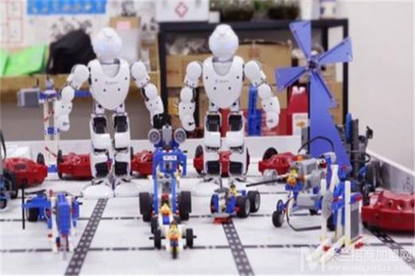 酷能机器人教育加盟