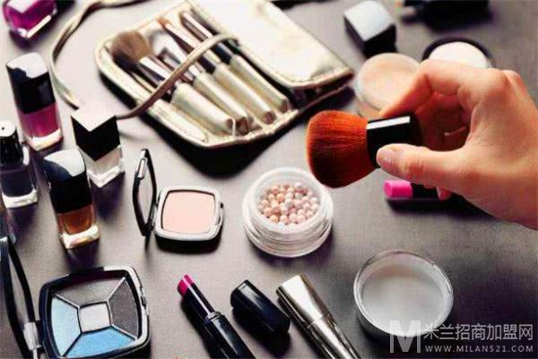 韩姿化妆工具加盟