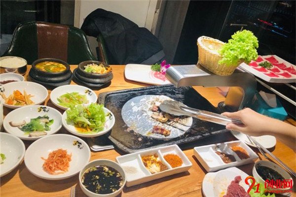  韩香村烧烤加盟流程